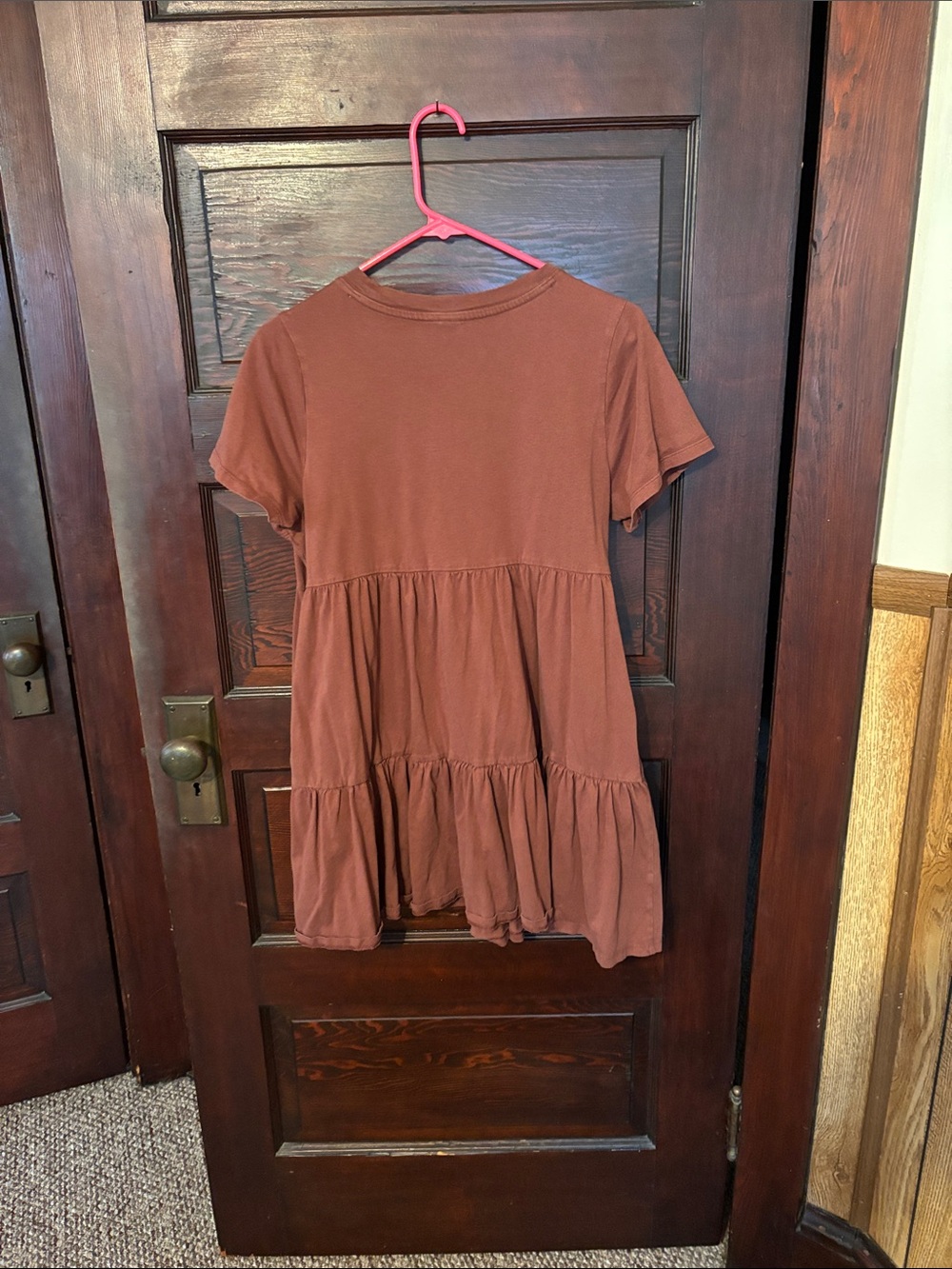 Women’s Short Sleeve Tiered Babydoll dress - Rust Brown
